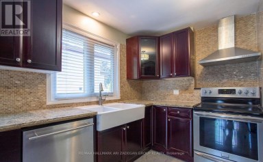 210 HARRYGAN CRESCENT Richmond Hill (Mill Pond) Ontario photo 9