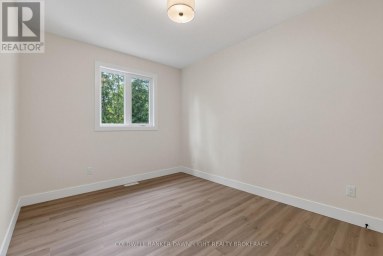 117 JAMES STREET North Middlesex (Ailsa Craig) Ontario photo 21