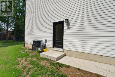 119 JAMES STREET North Middlesex (Ailsa Craig) Ontario photo 32
