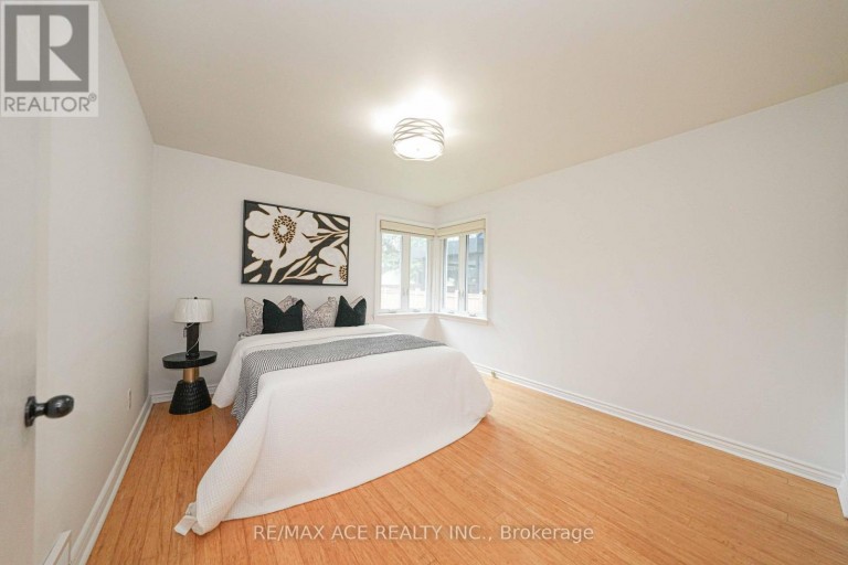 59 LILIAN DRIVE, Toronto (Wexford-Maryvale), Ontario, M1R3W4
