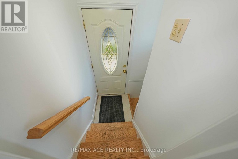 59 LILIAN DRIVE, Toronto (Wexford-Maryvale), Ontario, M1R3W4