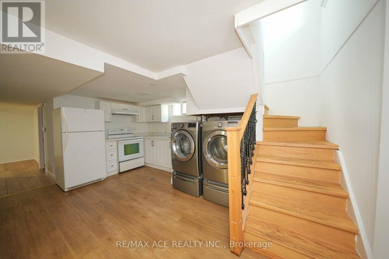 59 LILIAN DRIVE, Toronto (Wexford-Maryvale), Ontario, M1R3W4