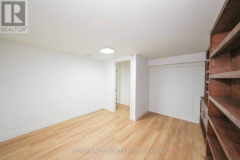 59 LILIAN DRIVE, Toronto (Wexford-Maryvale), Ontario, M1R3W4
