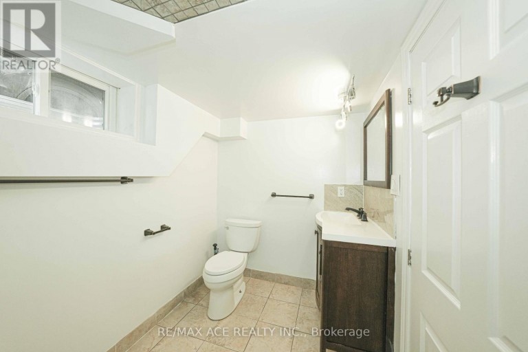 59 LILIAN DRIVE, Toronto (Wexford-Maryvale), Ontario, M1R3W4