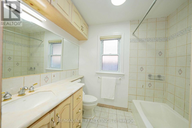 59 LILIAN DRIVE, Toronto (Wexford-Maryvale), Ontario, M1R3W4