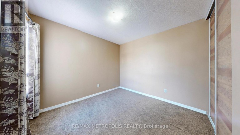 19 - 601 GALAHAD DRIVE, Oshawa (Eastdale), Ontario, L1K1L9