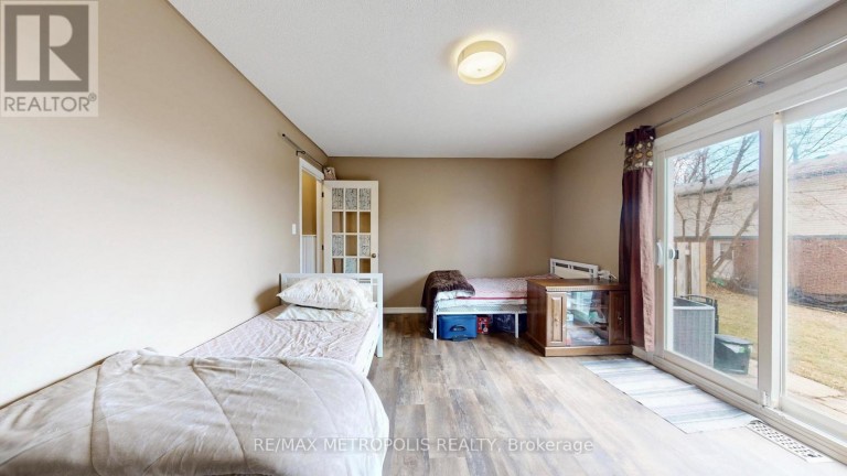 19 - 601 GALAHAD DRIVE, Oshawa (Eastdale), Ontario, L1K1L9