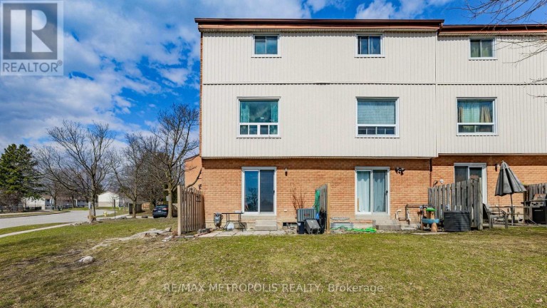 19 - 601 GALAHAD DRIVE, Oshawa (Eastdale), Ontario, L1K1L9