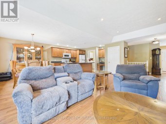 51 ALFRED STREET North Huron (Wingham) Ontario photo 7