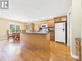 51 ALFRED STREET North Huron (Wingham) Ontario photo 8