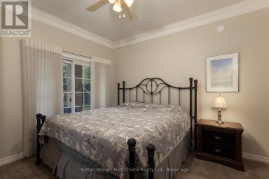 70 CRAWFORD STREET Stratford Ontario photo 19
