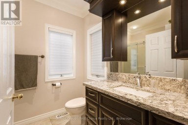 70 CRAWFORD STREET Stratford Ontario photo 21