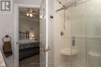 70 CRAWFORD STREET Stratford Ontario photo 22