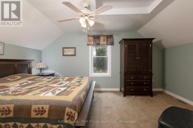 70 CRAWFORD STREET Stratford Ontario photo 25