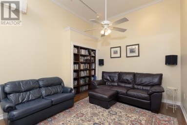 70 CRAWFORD STREET Stratford Ontario photo 27
