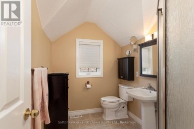 70 CRAWFORD STREET Stratford Ontario photo 29