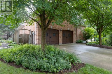 70 CRAWFORD STREET Stratford Ontario photo 3