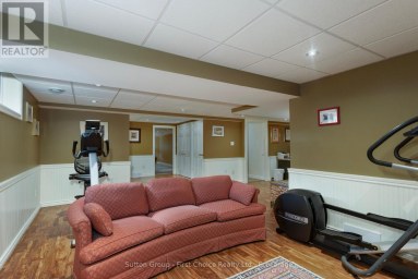 70 CRAWFORD STREET Stratford Ontario photo 33
