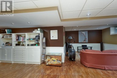 70 CRAWFORD STREET Stratford Ontario photo 35