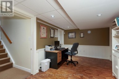 70 CRAWFORD STREET Stratford Ontario photo 36