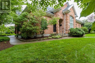 70 CRAWFORD STREET Stratford Ontario photo 4