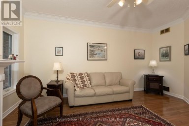 70 CRAWFORD STREET Stratford Ontario photo 7