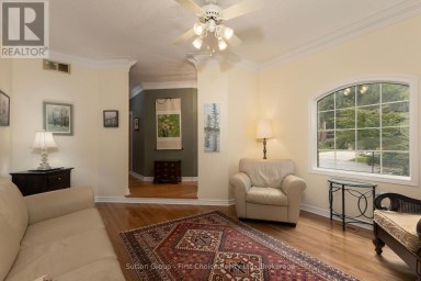 70 CRAWFORD STREET Stratford Ontario photo 8