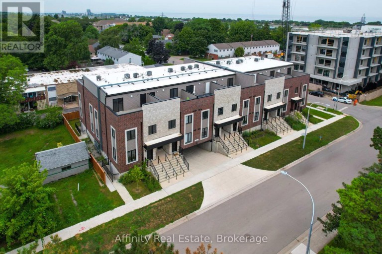 10 - 2 SLESSOR BOULEVARD, Grimsby (Grimsby West), Ontario, L3M5J4