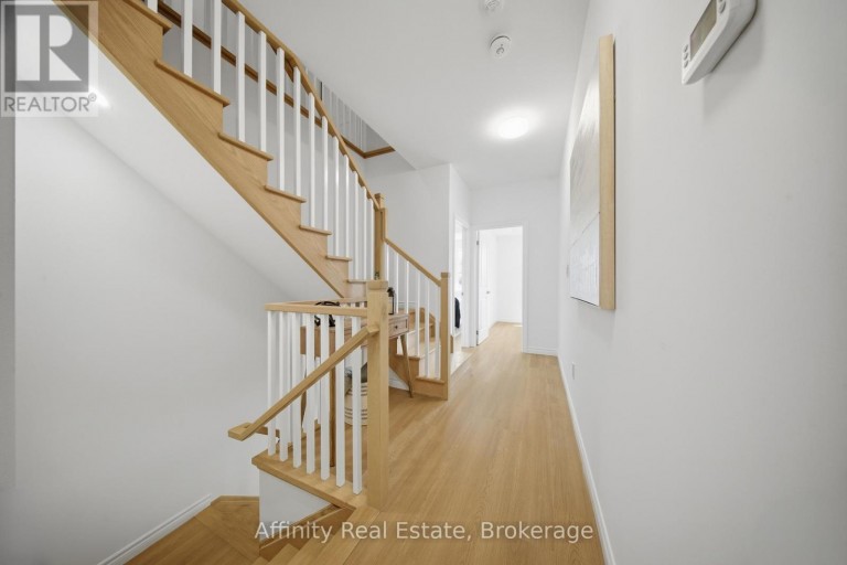 10 - 2 SLESSOR BOULEVARD, Grimsby (Grimsby West), Ontario, L3M5J4