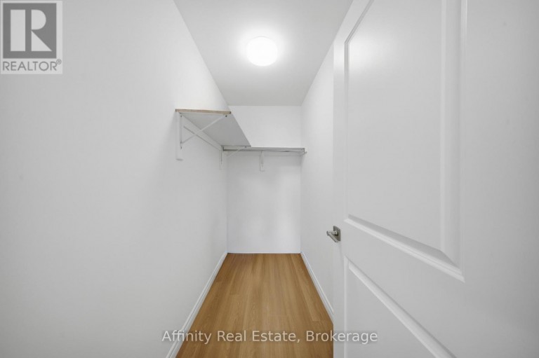 10 - 2 SLESSOR BOULEVARD, Grimsby (Grimsby West), Ontario, L3M5J4