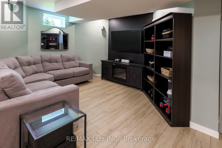 29 SONGBIRD CRESCENT, Kawartha Lakes (Lindsay), Ontario, K9V4R4