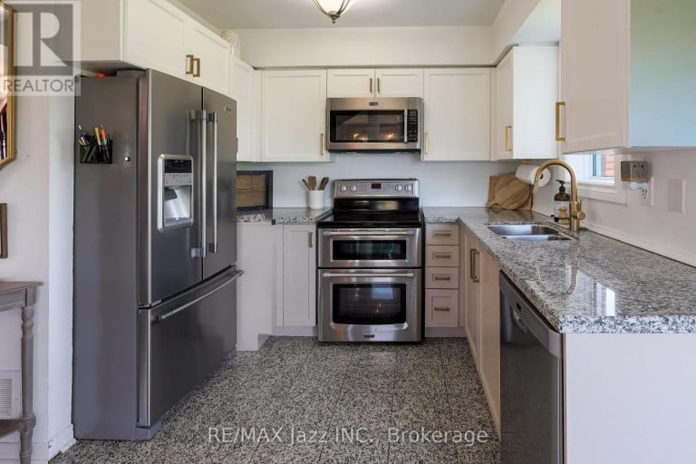 29 SONGBIRD CRESCENT, Kawartha Lakes (Lindsay), Ontario, K9V4R4