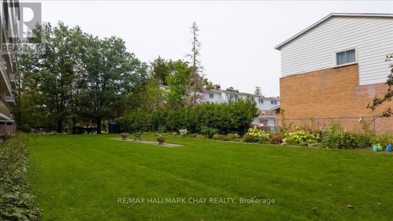 706 - 414 BLAKE STREET, Barrie (Codrington), Ontario, L4M5J7