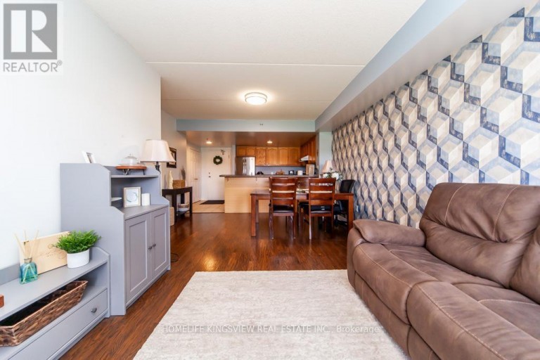 301 - 7428 MARKHAM ROAD, Markham (Middlefield), Ontario, L3S4V6