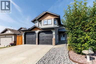 8 Innes Close Red Deer Alberta photo 1