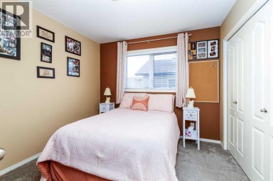 8 Innes Close Red Deer Alberta photo 17