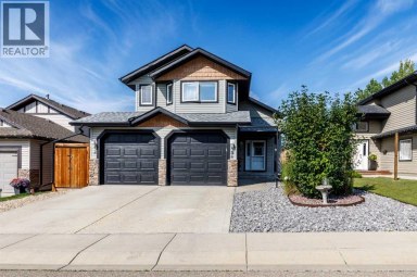 8 Innes Close Red Deer Alberta photo 2