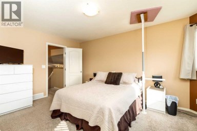 8 Innes Close Red Deer Alberta photo 20