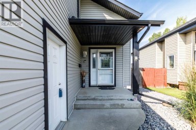 8 Innes Close Red Deer Alberta photo 3