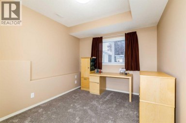 8 Innes Close Red Deer Alberta photo 30