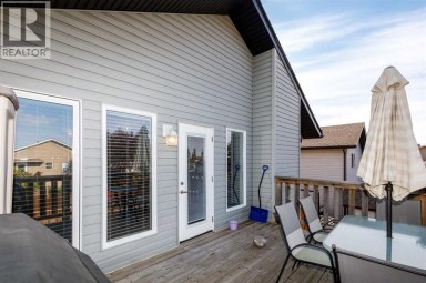 8 Innes Close Red Deer Alberta photo 34