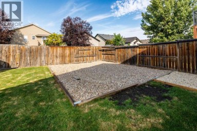 8 Innes Close Red Deer Alberta photo 39