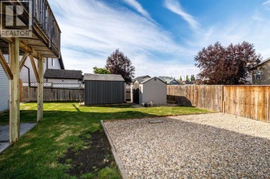 8 Innes Close Red Deer Alberta photo 45