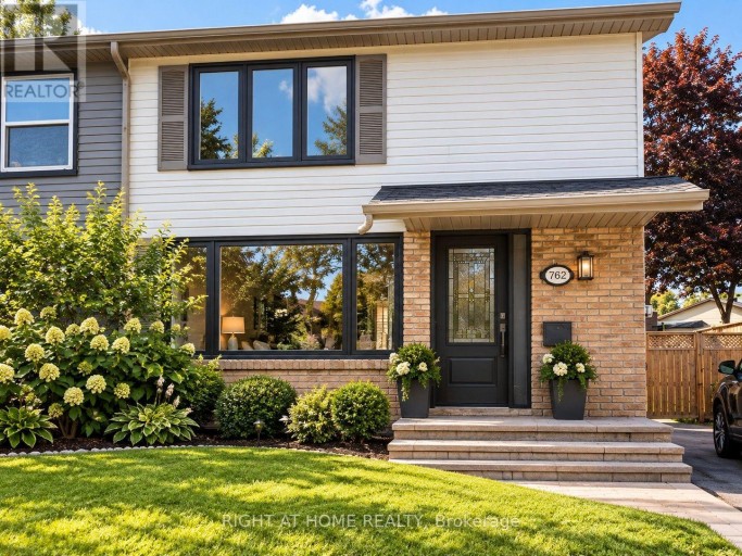 762 HILLCROFT STREET, Oshawa (Eastdale), Ontario, L1G7H6