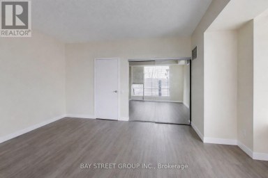 TH07 - 25 SINGER COURT Toronto (Bayview Village) Ontario photo 10