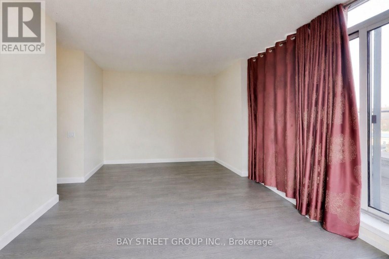 TH07 - 25 SINGER COURT, Toronto (Bayview Village), Ontario, M2K0B3