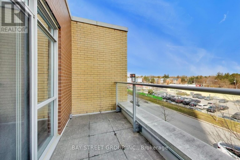 TH07 - 25 SINGER COURT, Toronto (Bayview Village), Ontario, M2K0B3