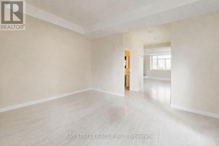 TH07 - 25 SINGER COURT, Toronto (Bayview Village), Ontario, M2K0B3