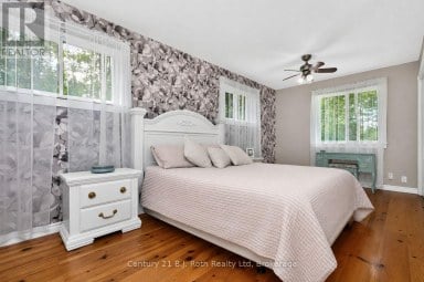 24 CRESCENT DRIVE Tay Ontario photo 8