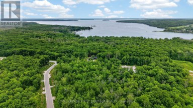 LOT 40 WHISPERING PINE CIRCLE Tiny Ontario photo 4